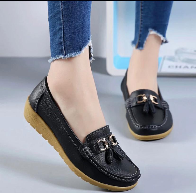 Flat Female Shoe - Image 3